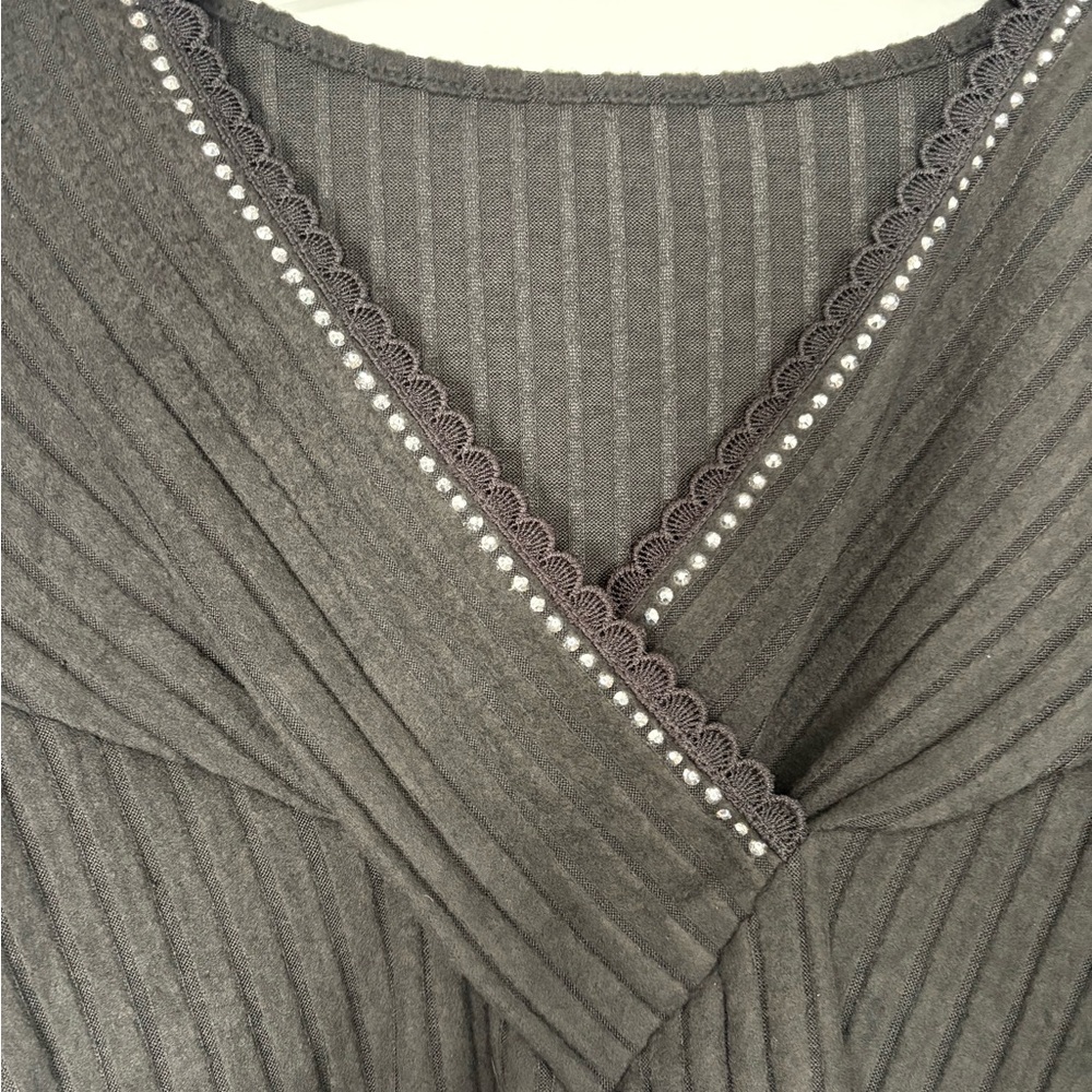 SHEIN Black Ribbed V-Neck Blouse - Picture 3 of 5